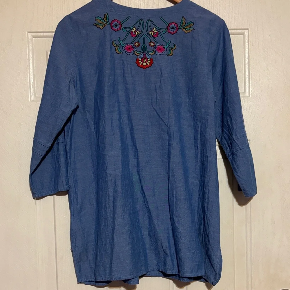 Hannah‎ Blue Embroidered Blouse - Picture 4 of 6